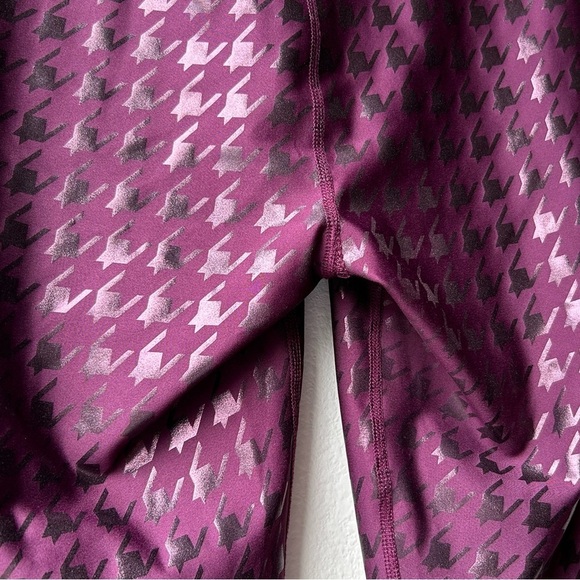 Peloton Purple Res Show Up Houndstooth Printed Legging Sizes L - Picture 13 of 15